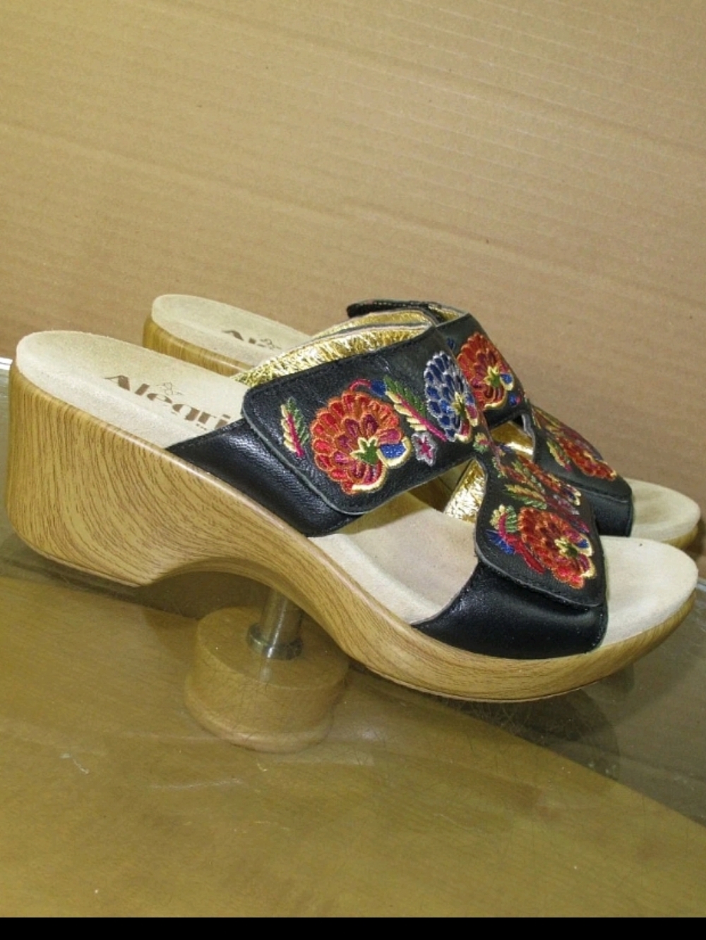 Alegria Women's Platform Clog Sandals Black Floral US Size 6